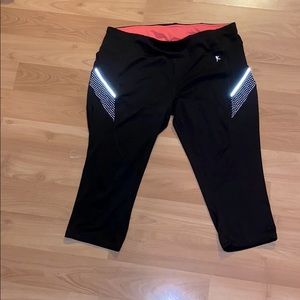 Danskin reflective workout Capri pants